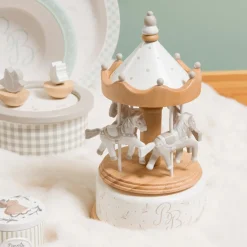 Amadeus                    Carrousel musical    Taupe et Vert