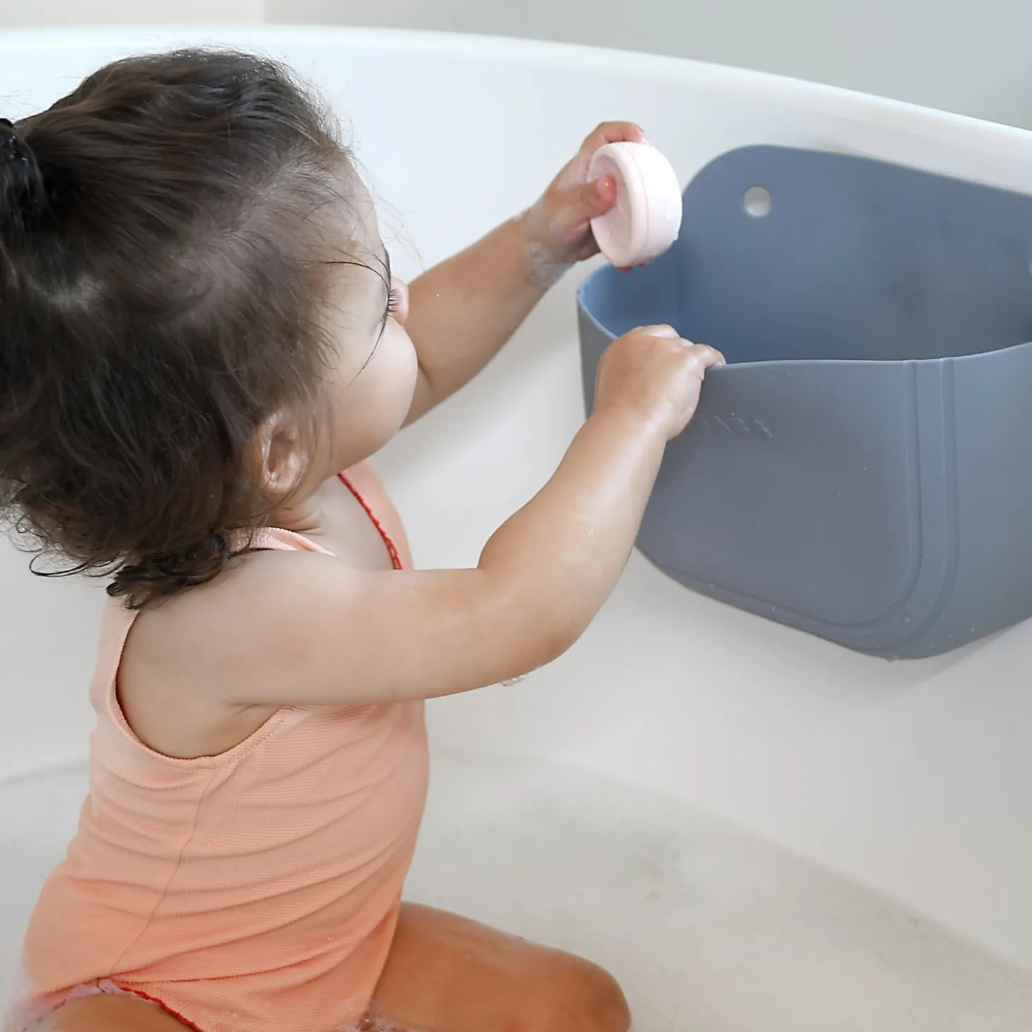 Béaba Coffret Panier Galet et Jouets de bain silicone Galet / Pebble