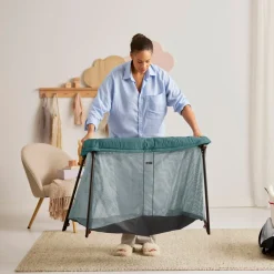 BabyBjörn                    Lit parapluie Light    Vert Foncé