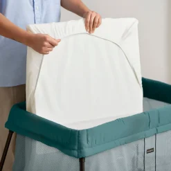BabyBjörn                    Lit parapluie Light    Vert Foncé