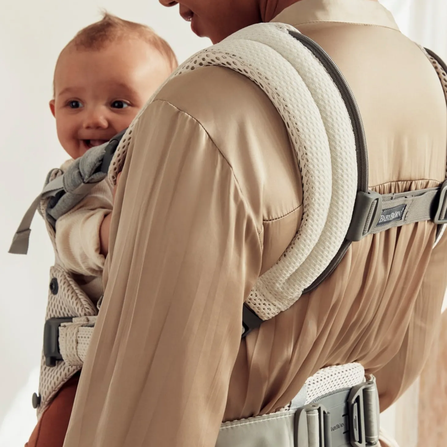 BabyBjörn Porte-bébé Harmony Mesh 3D Crème
