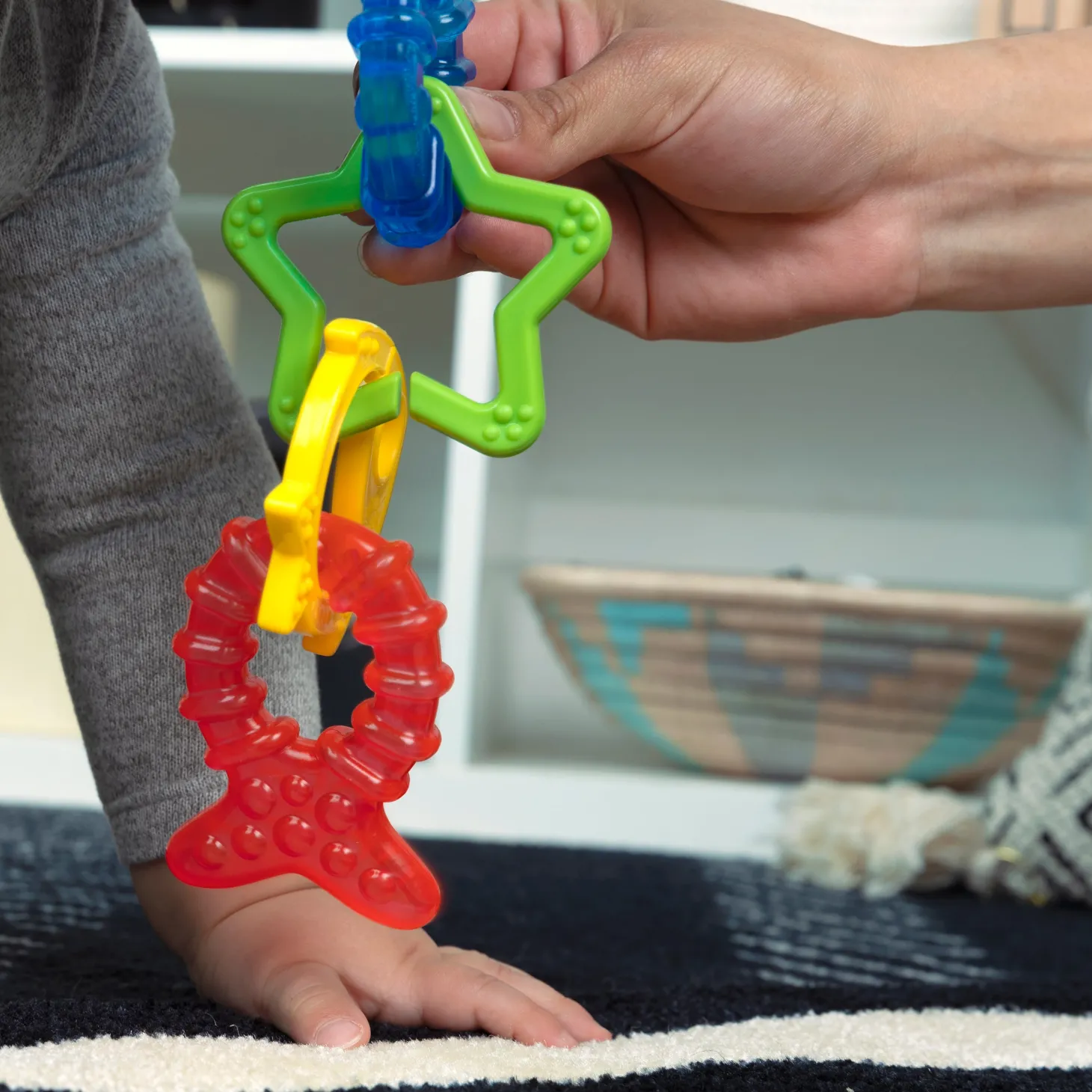 Baby Einstein Set 4 anneaux de dentition Cool Critters Multicolore