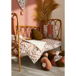 BB&Co                    Coussin déco forme feuille    Caramel Forest