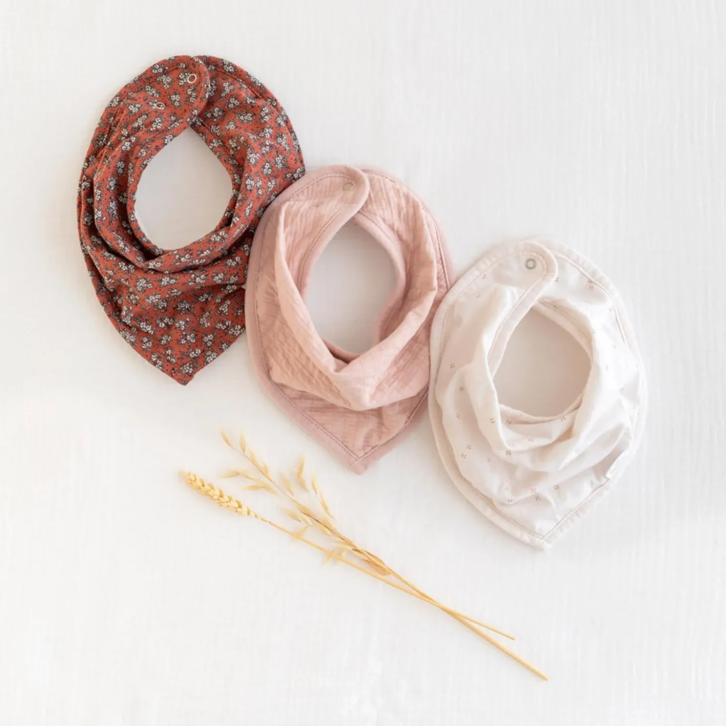 Bemini Bavoir bandana Cadum Blush 25 cm