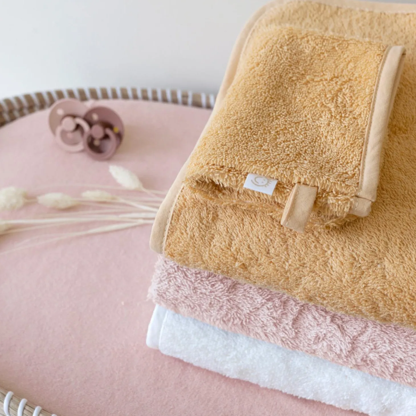 Bemini Cape De Bain Mini P Blush 75x75cm