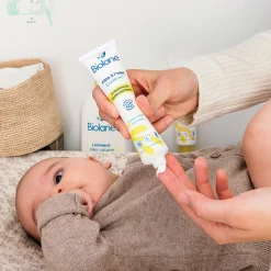 Biolane                    Pâte à l'eau Eryderm    Jaune Et Blanc            75 ml