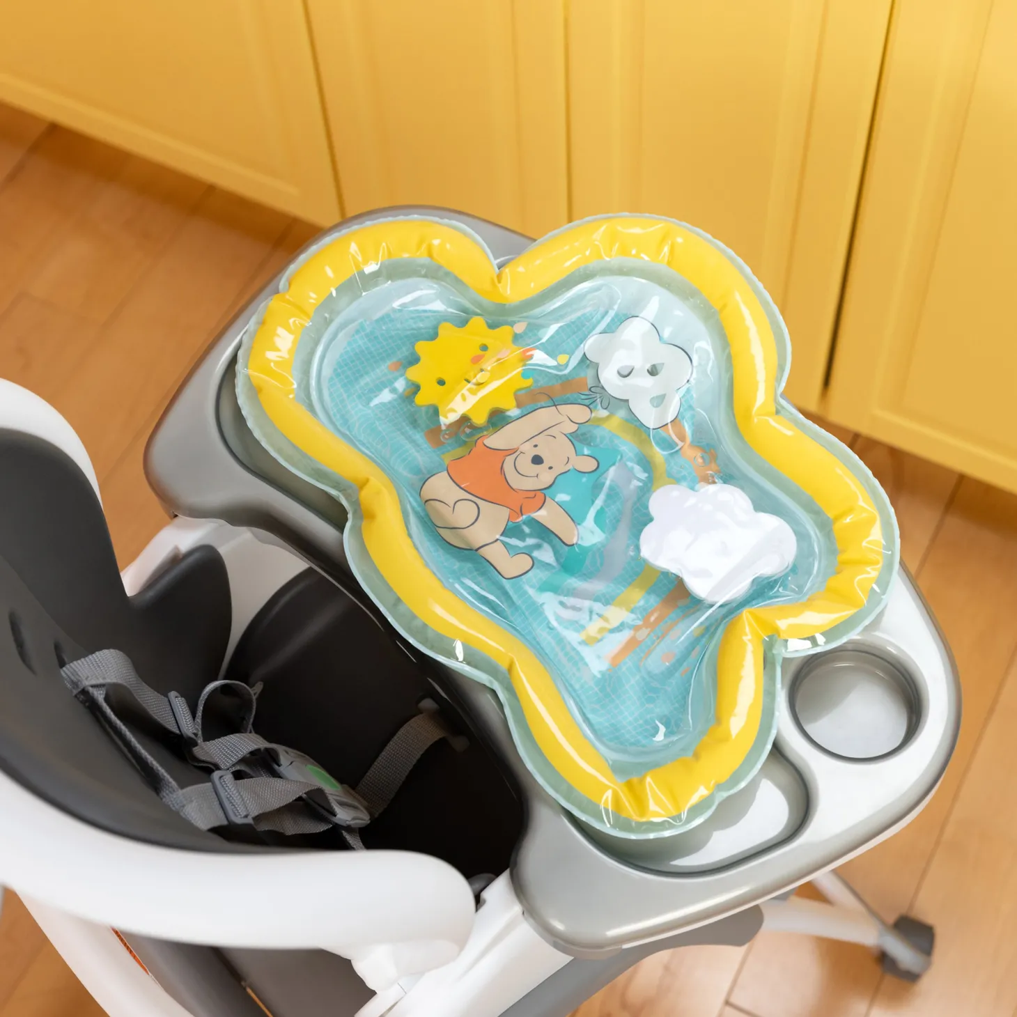 Bright Starts Tapis d'eau Winnie L'Ourson Jaune