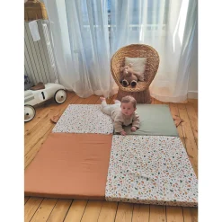 Candide                    Tapis de motricité    Petit modèle Terrazzo            120x120 cm