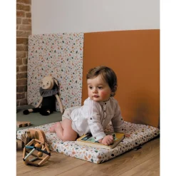 Candide                    Tapis de motricité    Petit modèle Terrazzo            120x120 cm