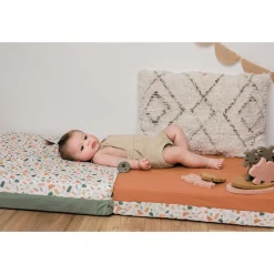 Candide                    Tapis de motricité    Petit modèle Terrazzo            120x120 cm