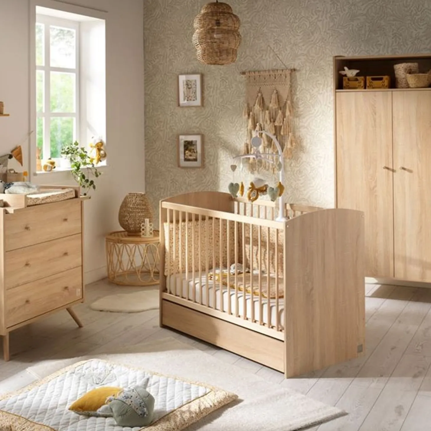 Chambre bébé complète Access bois : lit 60x120, commode, armoire de Sauthon
