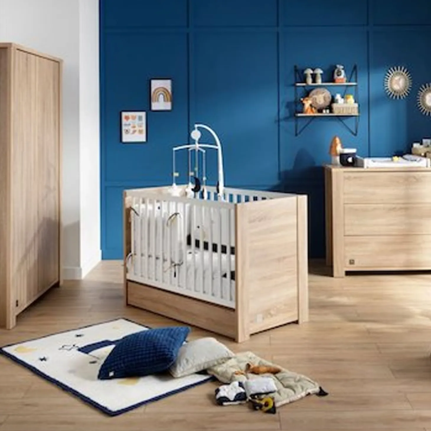 Chambre bébé complète Antonin : lit 60x120, commode, armoire de Sauthon