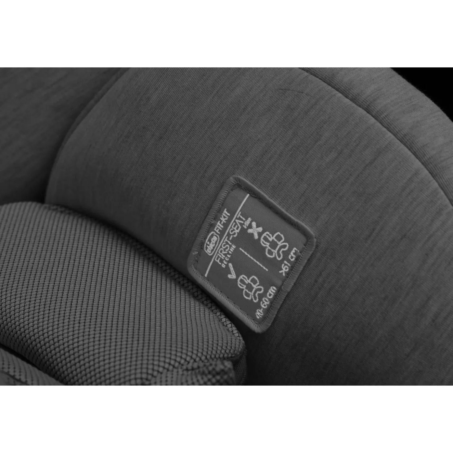 Chicco Siège-auto First Seat Recline i-Size Black Satin