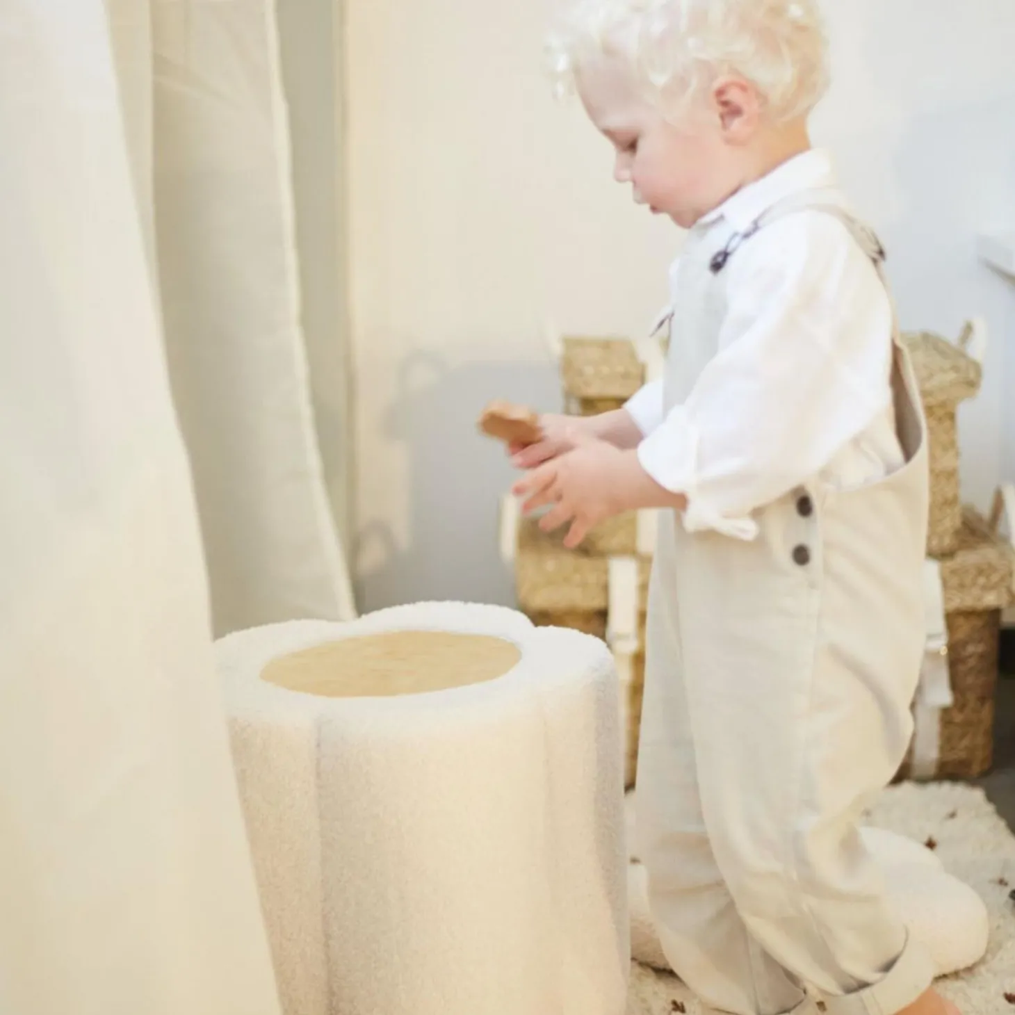 Childhome Pouf flowers Ecru