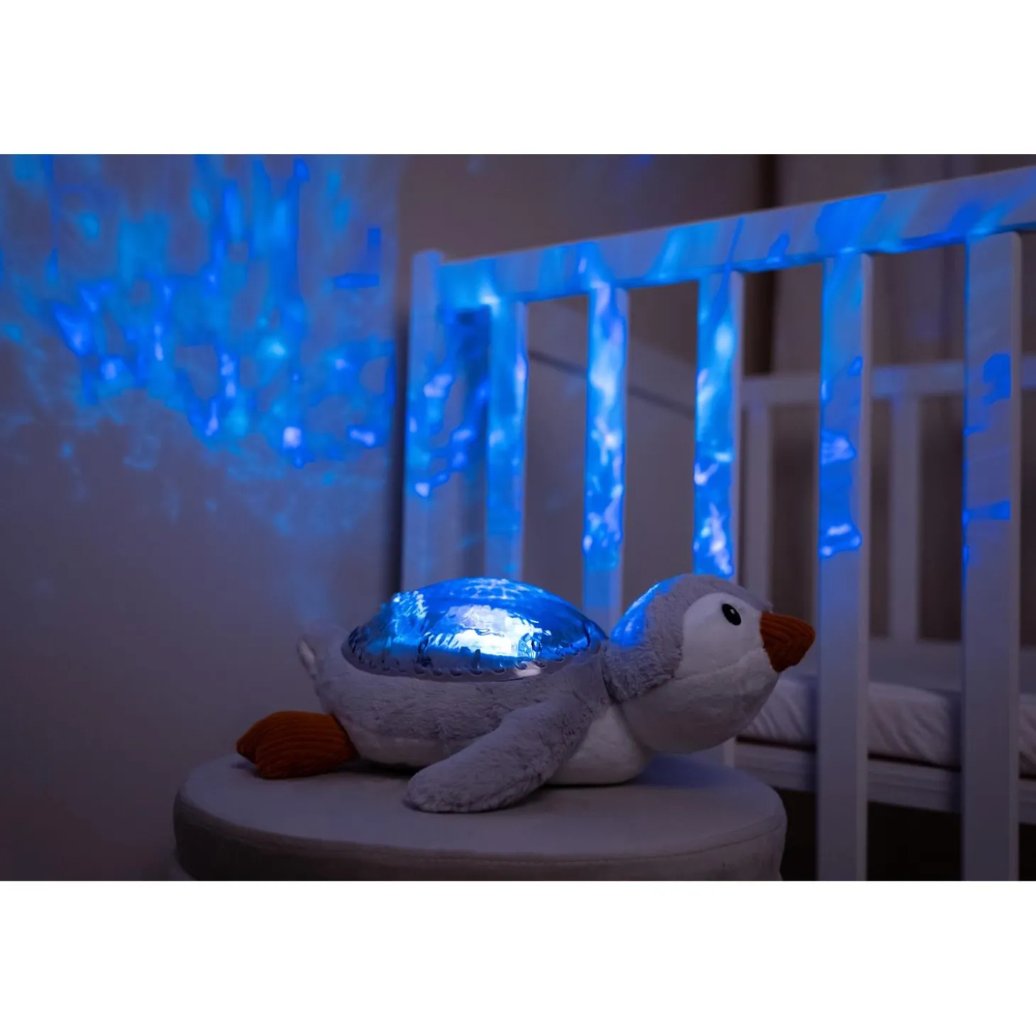 Cloud b Veilleuse tranquil penguin Multicolore