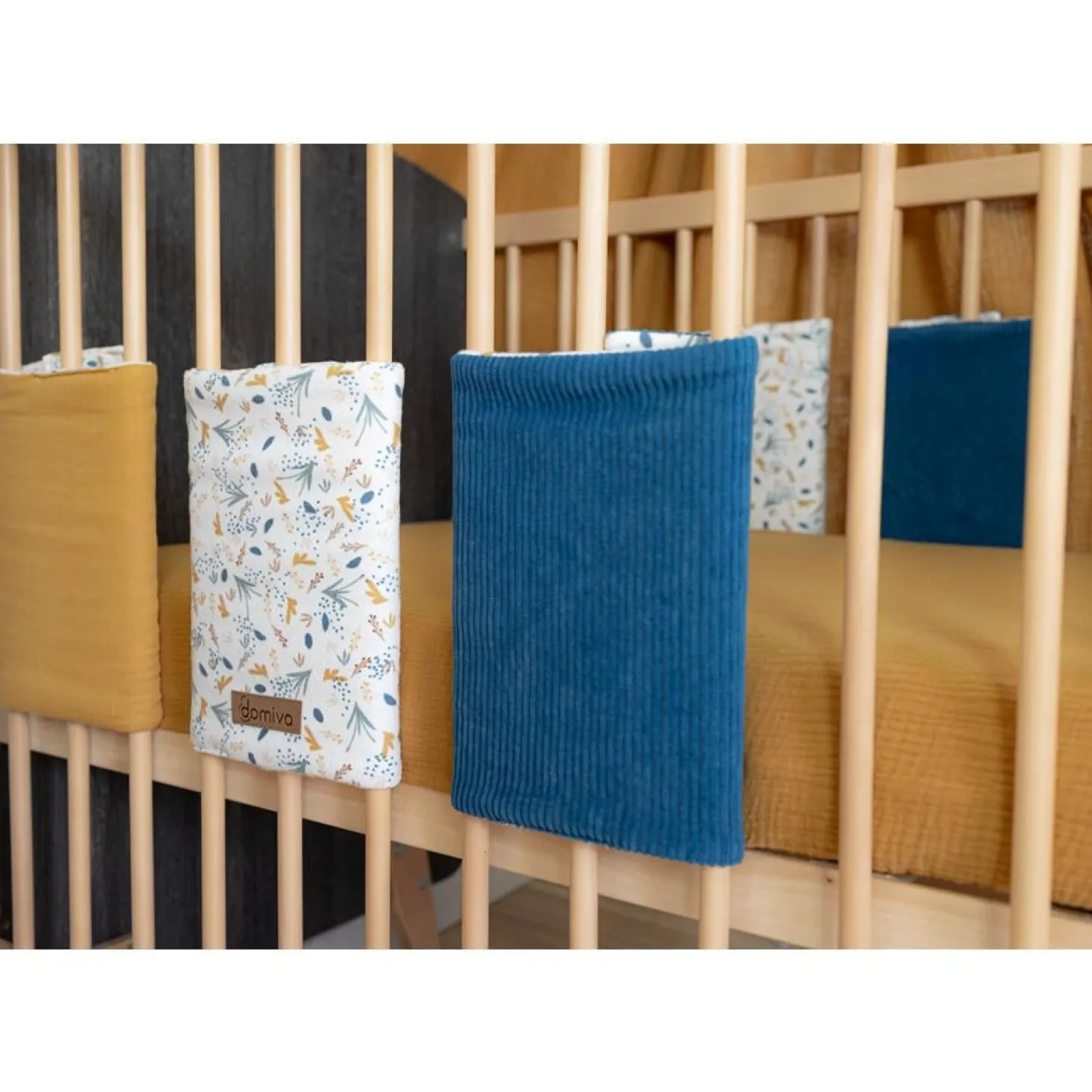 Domiva Tour de lit au fil de l'eau Multicolore 40x25 cm