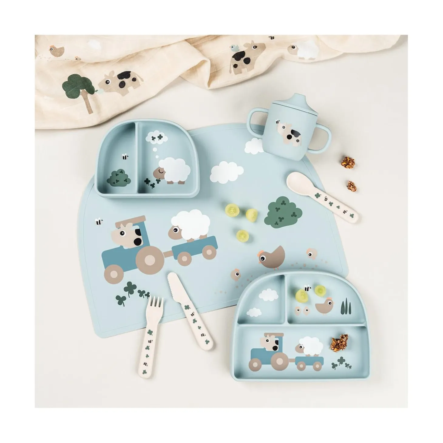 Done by Deer Assiette ventouse compartiments Tiny farm Stick&Stay Bleu