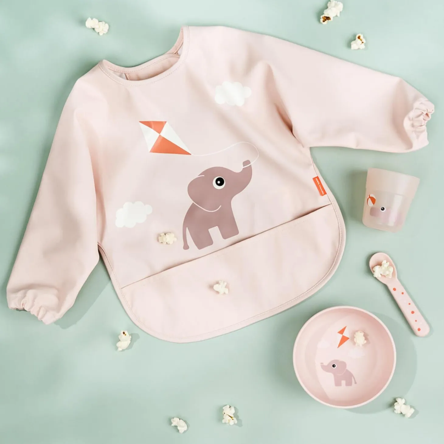Done by Deer Bavoir à manches avec poche Playground Rose