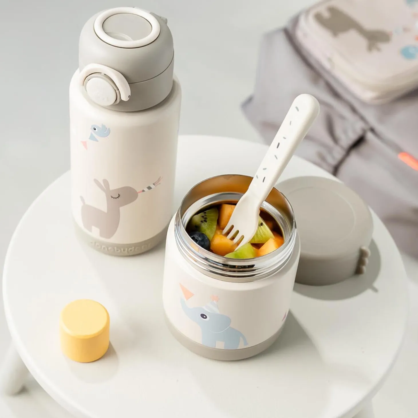 Done by Deer Boîte repas isotherme Celebration Sable 300 ml