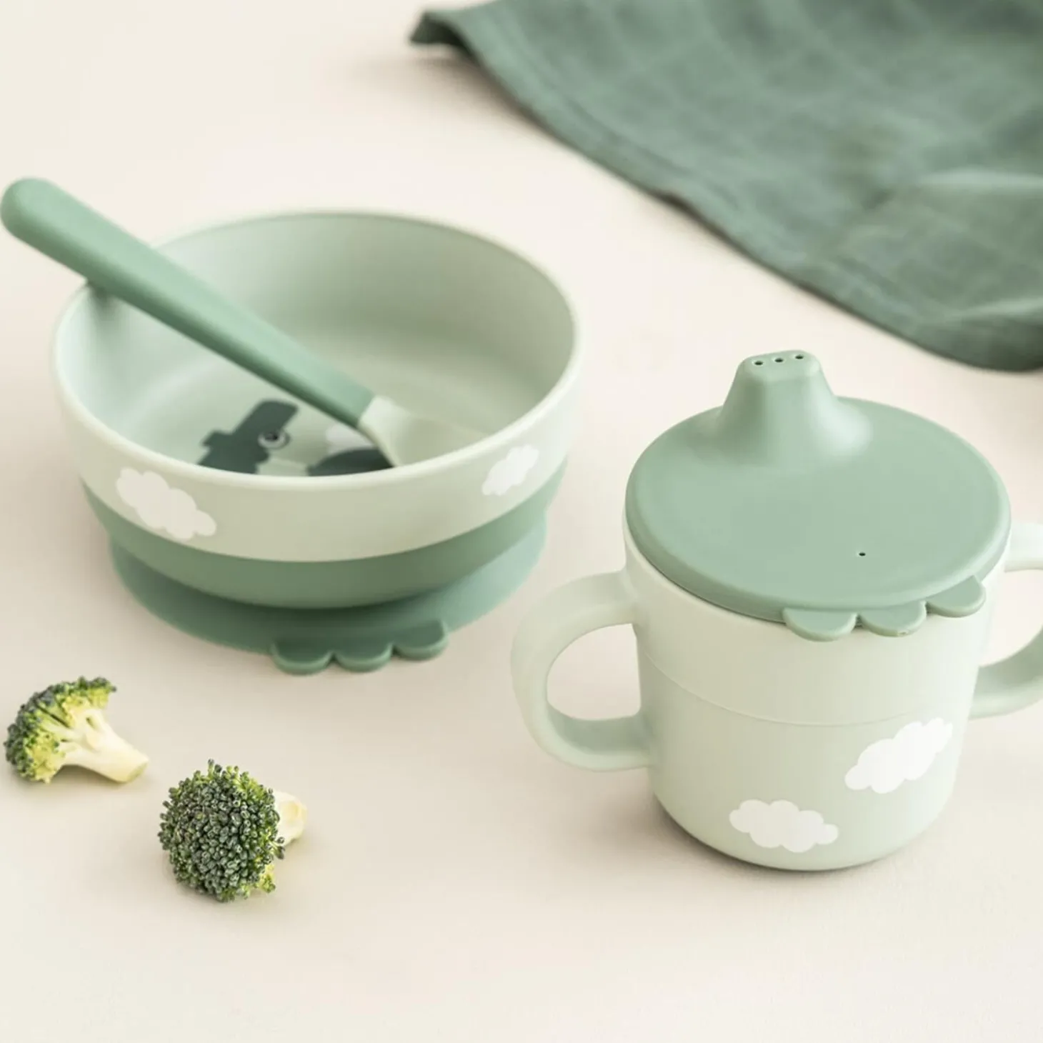 Done by Deer Coffret premier repas Foodie Happy clouds Vert