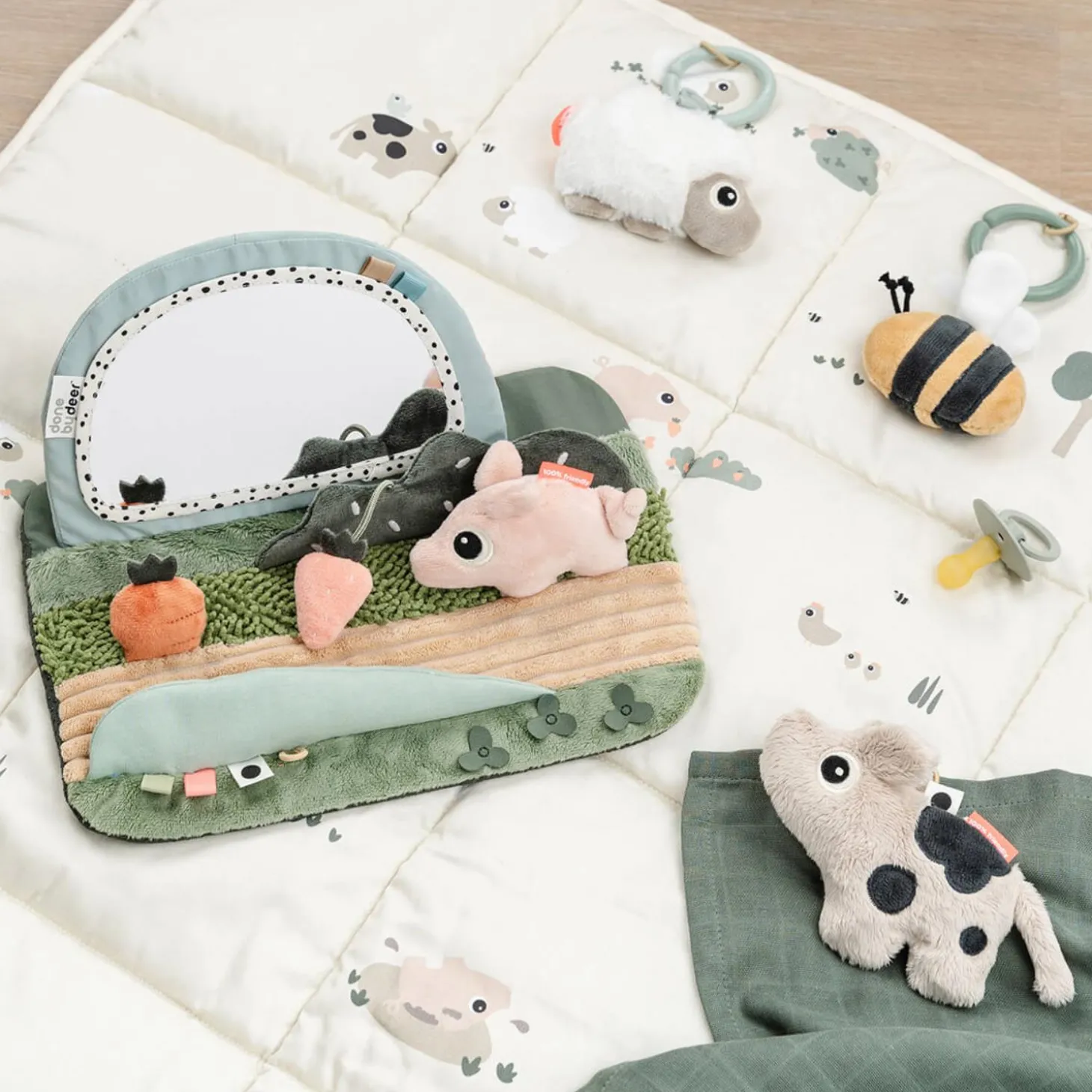 Done by Deer Miroir d'éveil Tummy time Tiny farm Multicolore