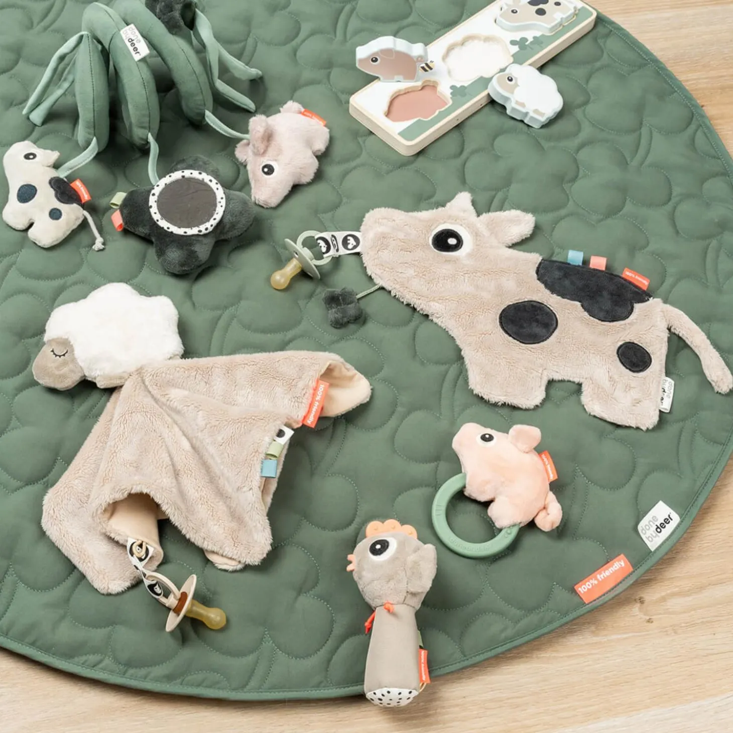 Done by Deer Spirale d'activités Tiny farm Vert