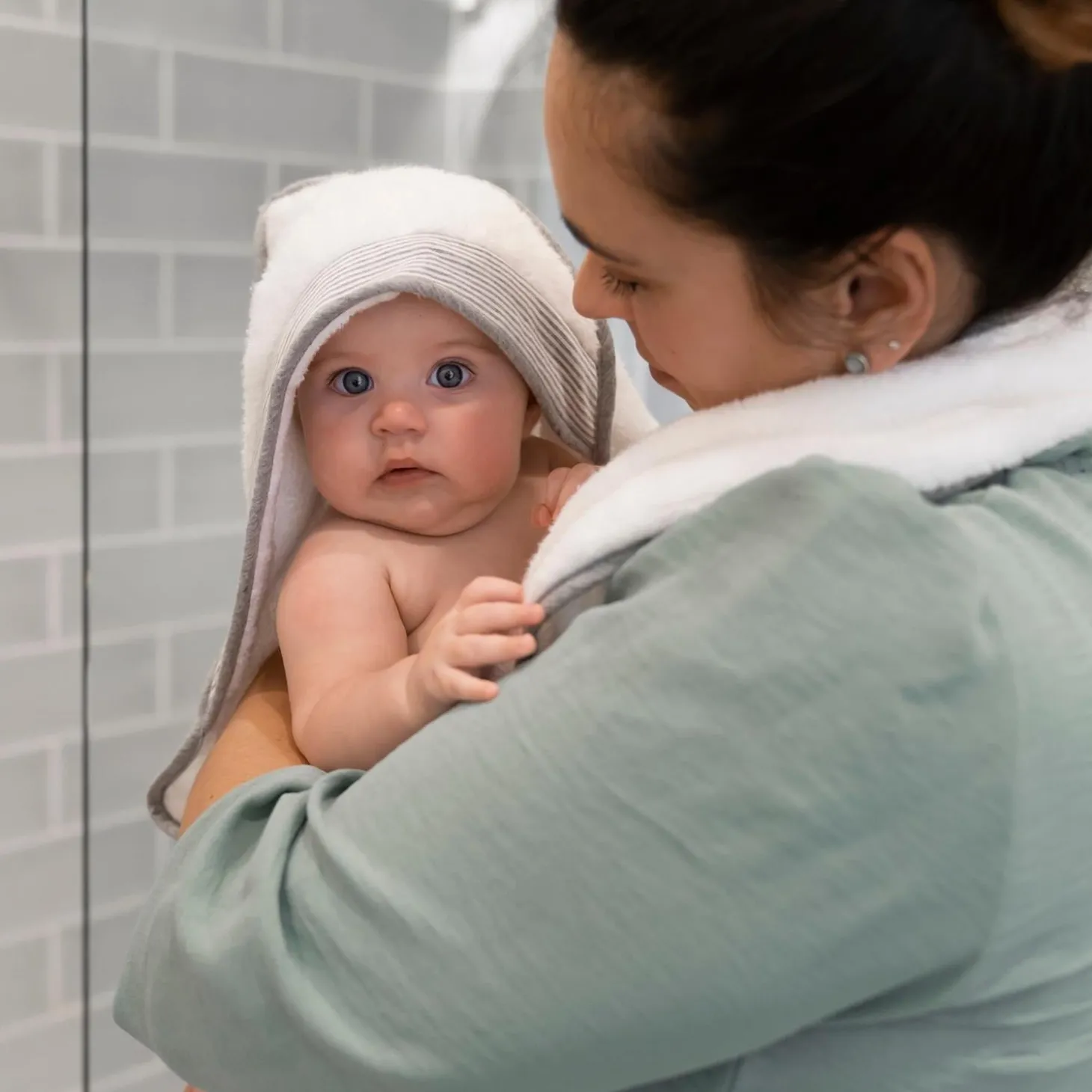 Doomoo Cape de bain Dry'N Play Blanc