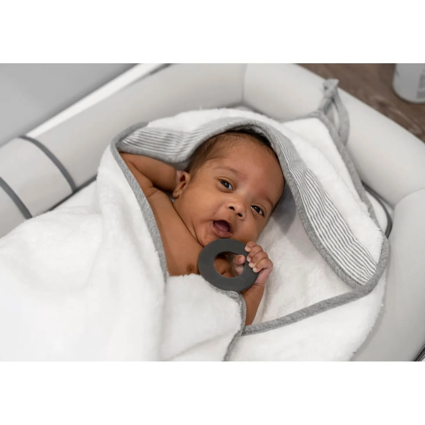 Doomoo Cape de bain Dry'N Play Blanc