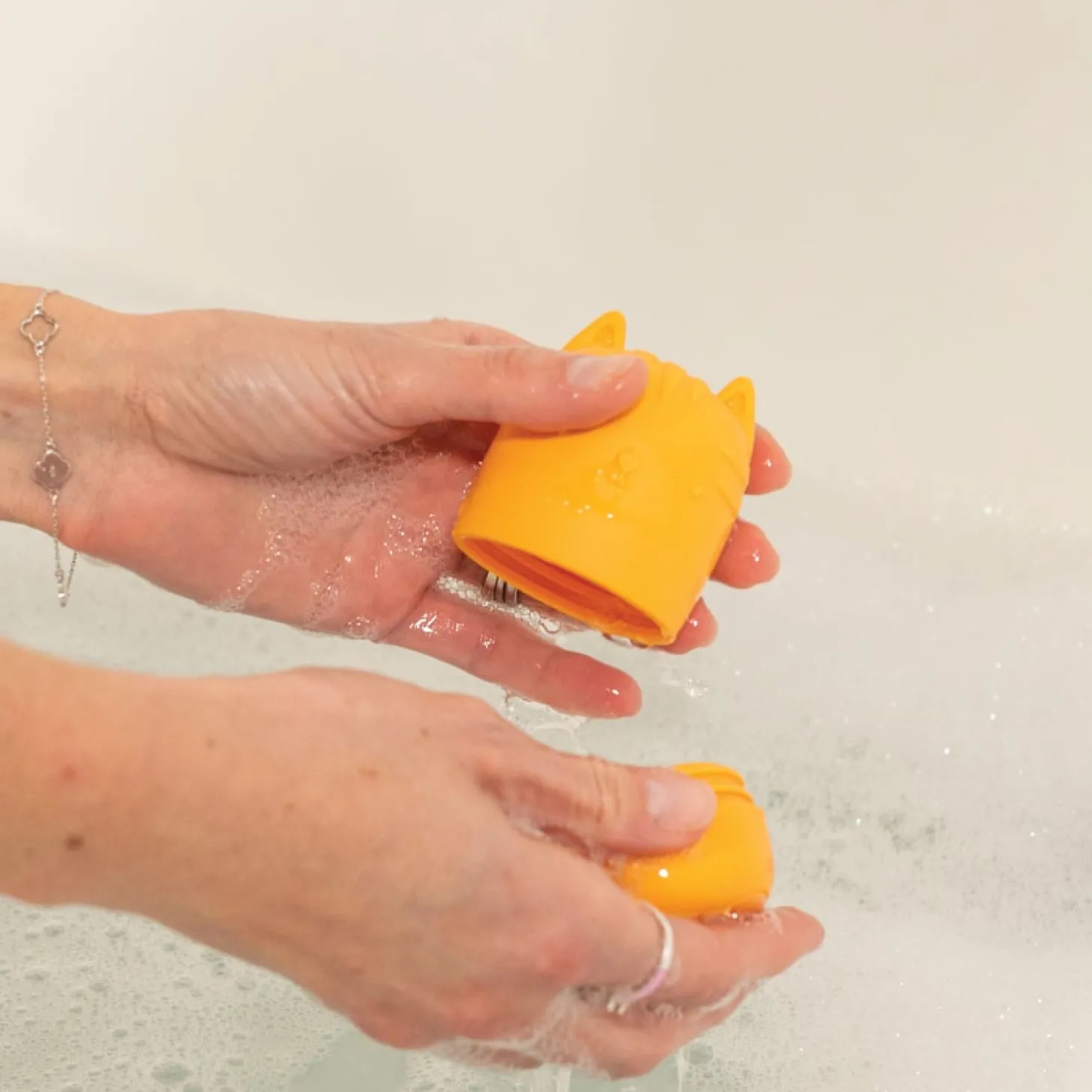 Infantino Arroseurs de bain nettoyables silicone Multicolore