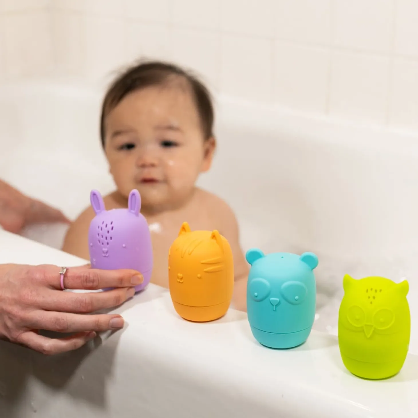 Infantino Arroseurs de bain nettoyables silicone Multicolore