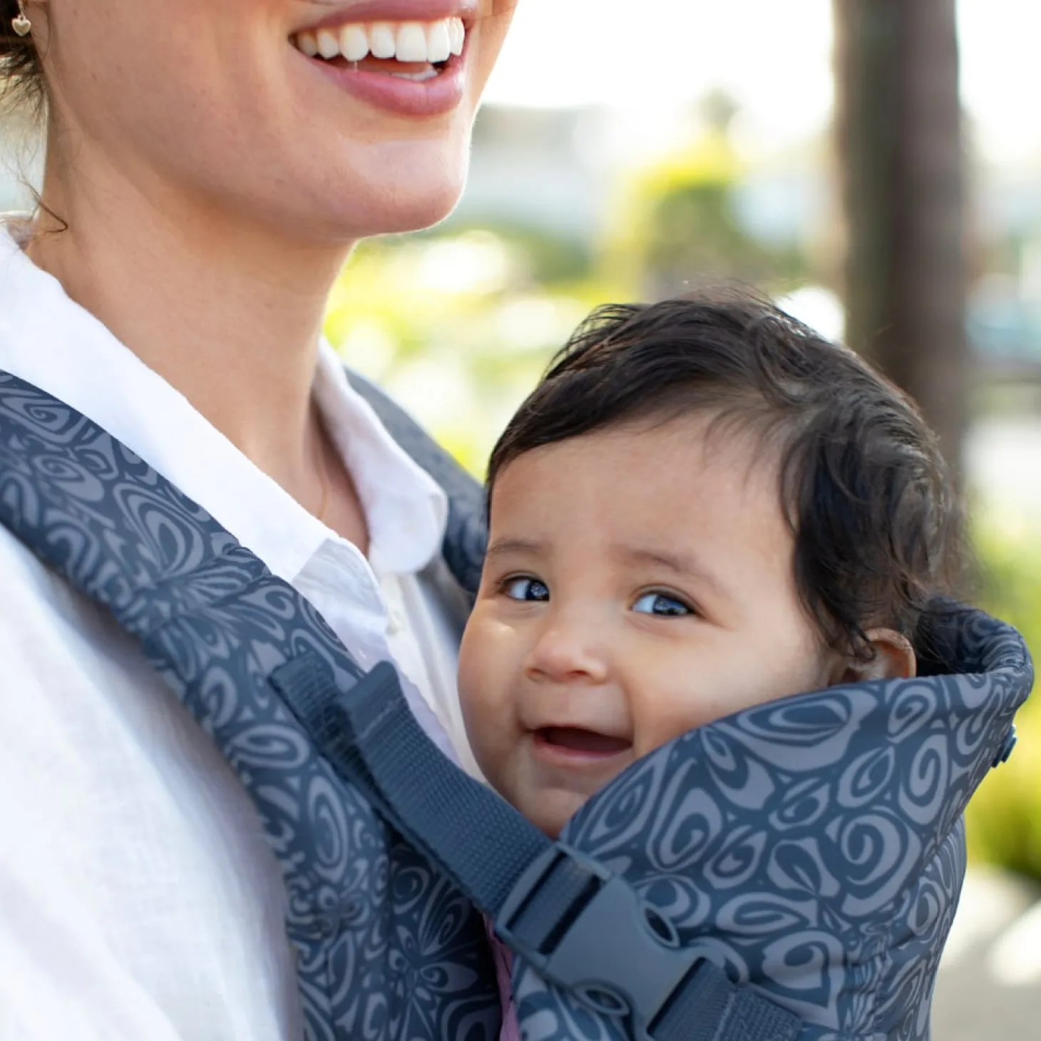 Infantino Porte bébé - Flip 4-en-1 Navy Floral