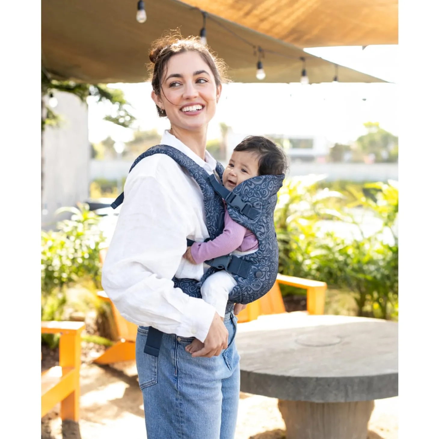 Infantino Porte bébé - Flip 4-en-1 Navy Floral