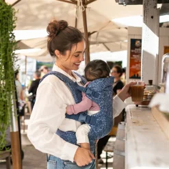 Infantino Porte bébé - Flip 4-en-1 Navy Floral