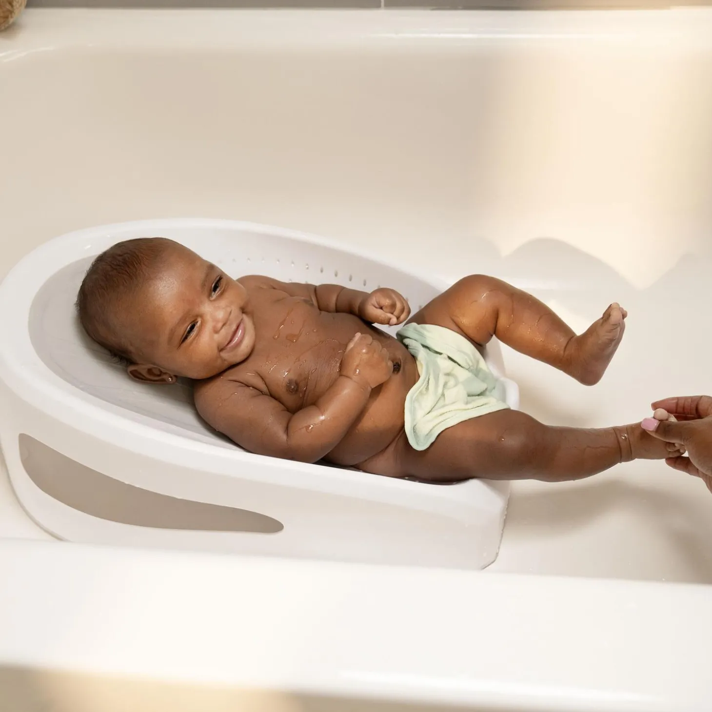 Ingenuity Siège de bain facile à rincer Blanc