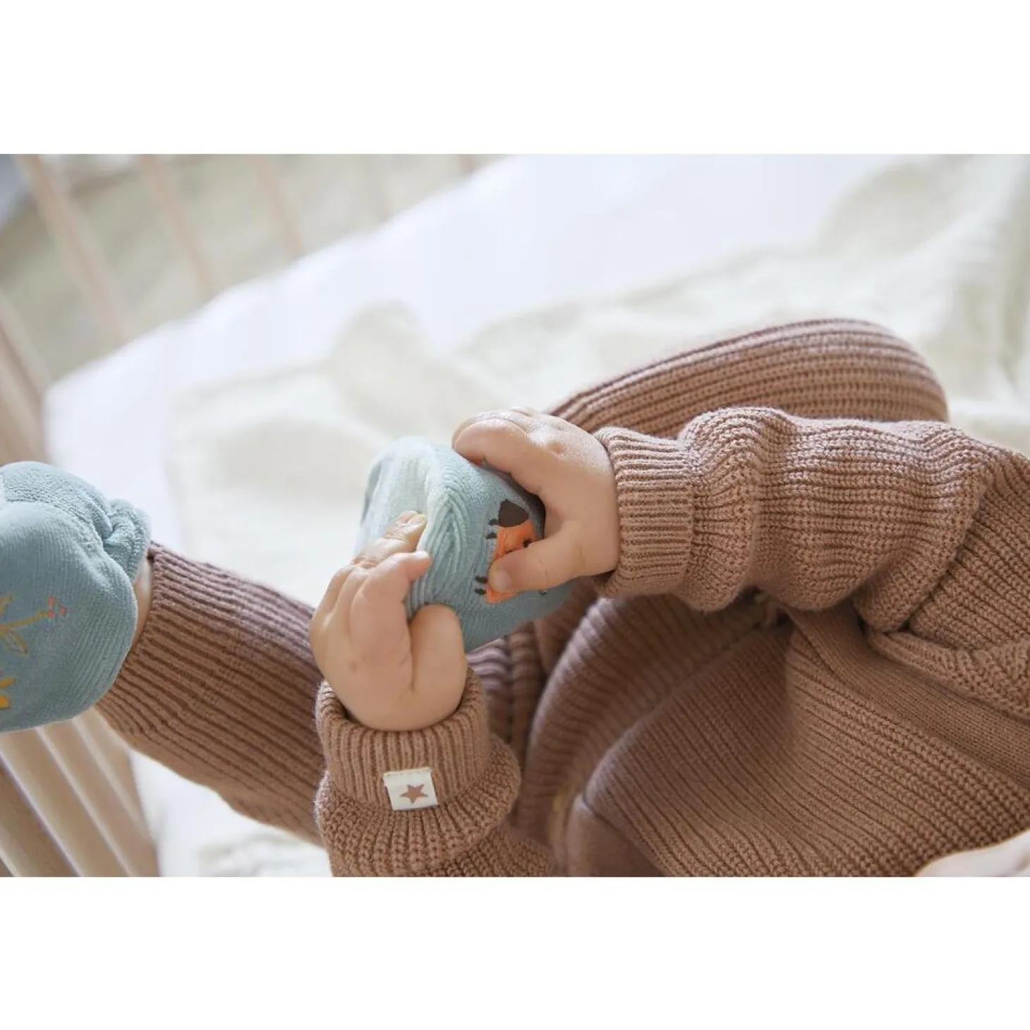 Kaloo Peluche d'activités Bracelet & Chaussons Souris Vert