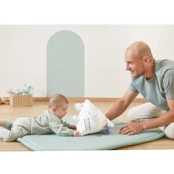 Kaloo Pyramide d'activités à Sons Multicolore