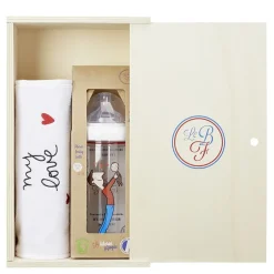 Le biberon Français                    Coffret biberon + bavoir    My Love Papa-Bébé
