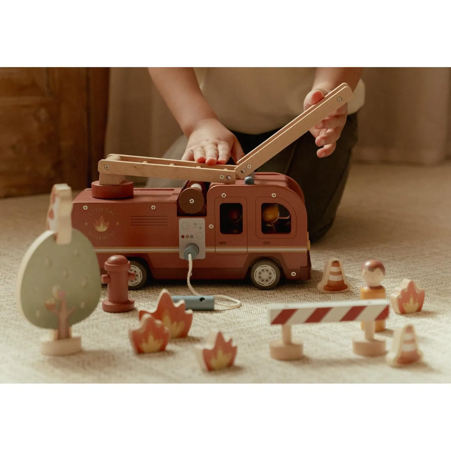 Little Dutch Camion de pompiers et accessoires en bois FSC Multicolore