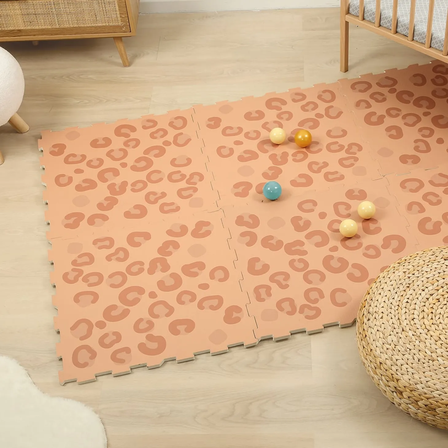 Ludi Tapis Motif Nude