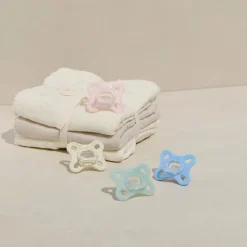 MAM BABY Lot de 2 Sucettes Comfort silicone Boîte de stérilisation Blanc 2 - 12 mois