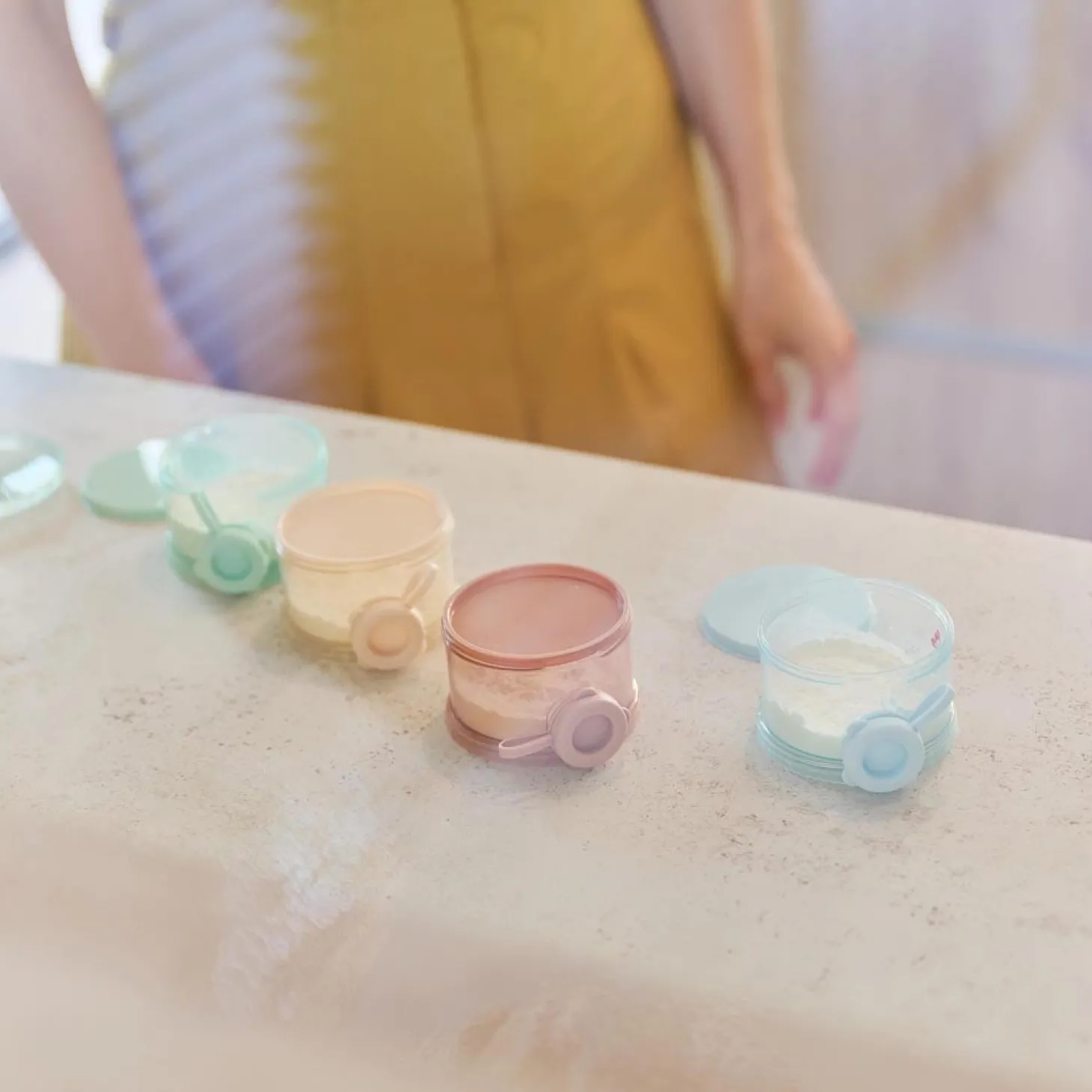 Miniland Set de 4 pots pour le lait Pays de Rêve Multicolore