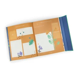 Moulin Roty                    Livre de naissance La forêt Mawa 80 pages    Crème/ vert/ jaune