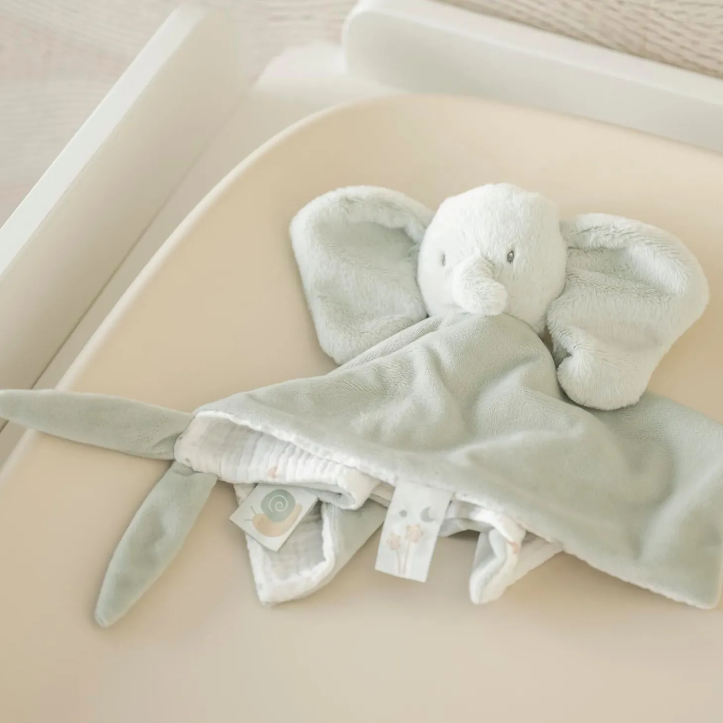 Nattou Doudou Velours Loulou Éléphant Vert tilleul