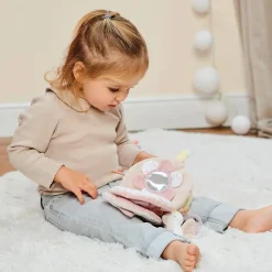 Nattou                    Livre d'activités Alice et Pomme    Jaune