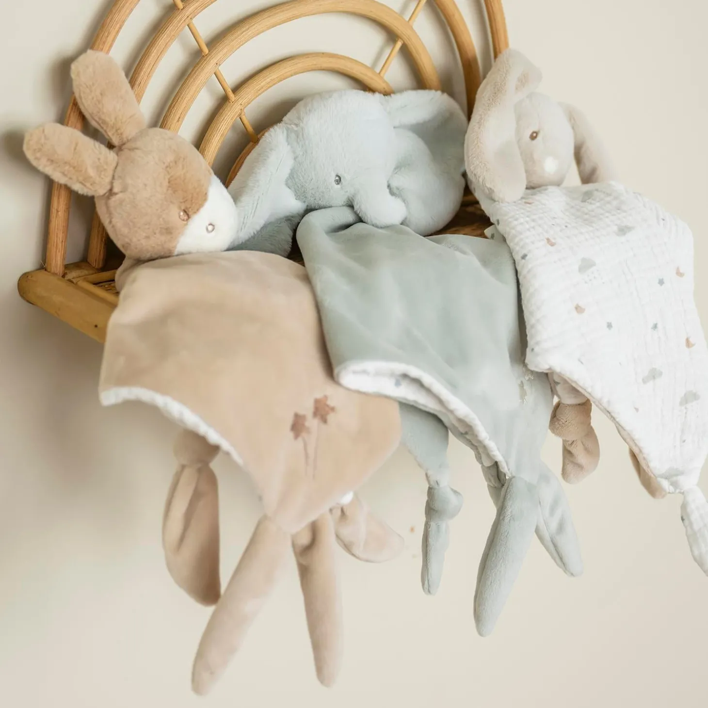 Nattou Maxi Doudou Loulou Éléphant Vert tilleul
