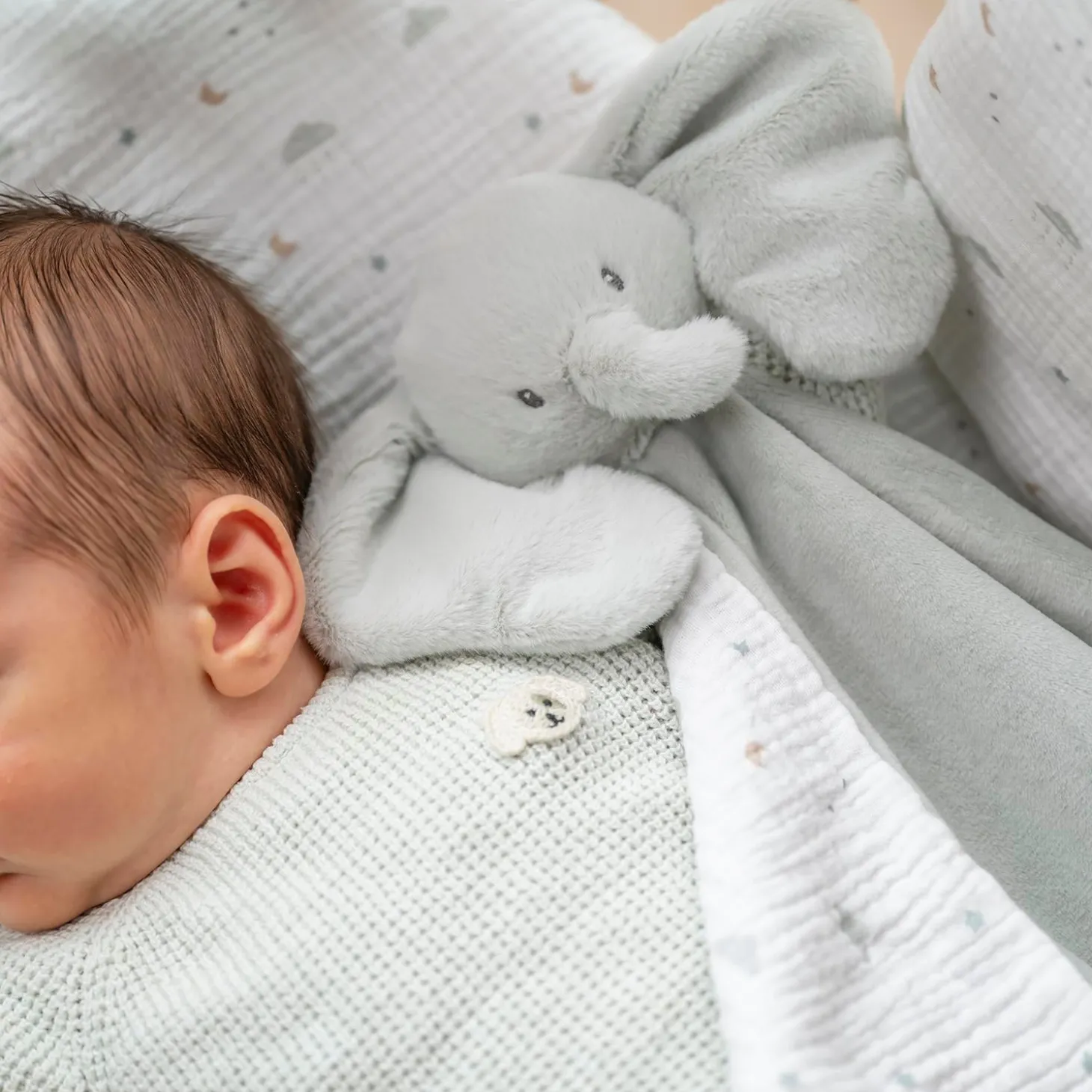 Nattou Maxi Doudou Loulou Éléphant Vert tilleul
