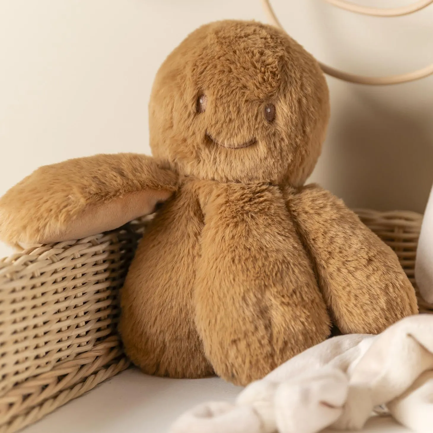 Nattou Peluche Pieuvre hochet longs poils Lapidou Beige ambré