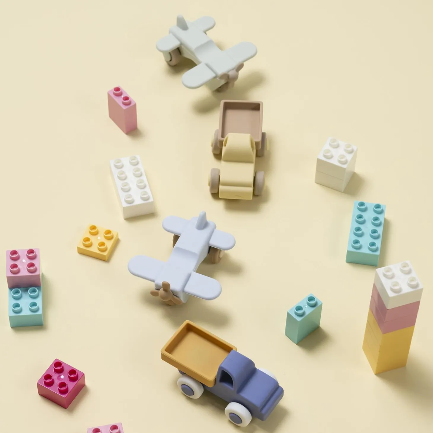 Nattou Set 2pcs camion + avion Silicone Bleu