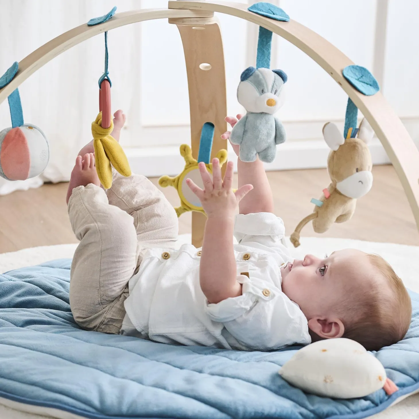 Nattou Tapis d'éveil avec arche Felix et Leo Multicolore