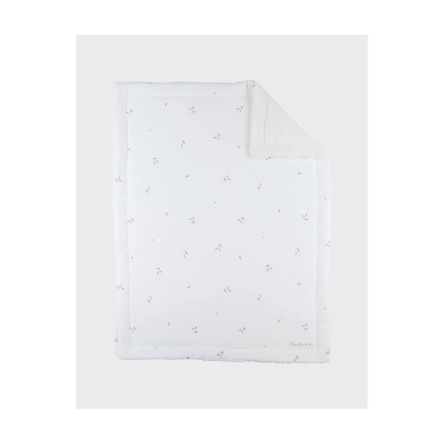 Noukie's Couverture mousseline brodée et sherpa F&O Ecru 75x100 cm